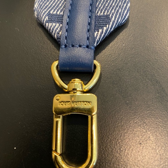 ⭐️🌟✨ NWT 2022 Edition RARE Louis Vuitton Denim Collection Coussins PM. - Picture 14 of 16